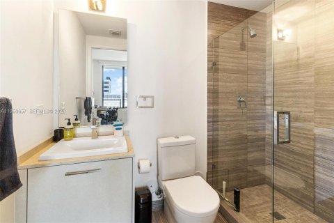 Condo in Miami, Florida, 2 bedrooms № 2009034 - photo 13