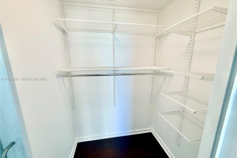 Снять в аренду кондоминиум в Майами, Флорида 3 спальни, 131.55м2, № 2028038 - фото 19