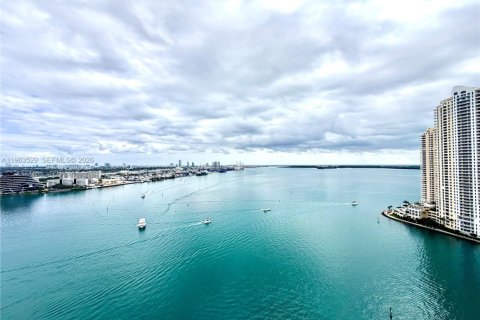 Снять в аренду кондоминиум в Майами, Флорида 3 спальни, 131.55м2, № 2028038 - фото 3