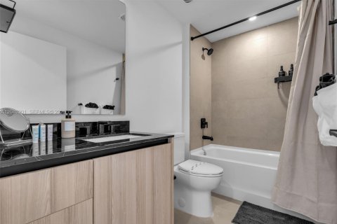 Купить кондоминиум в Майами, Флорида 2 спальни, 64.66м2, № 2359517 - фото 5