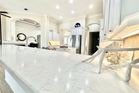 House in Lakewood Ranch, Florida 6 bedrooms, 389.54 sq.m. № 2233757 - photo 16