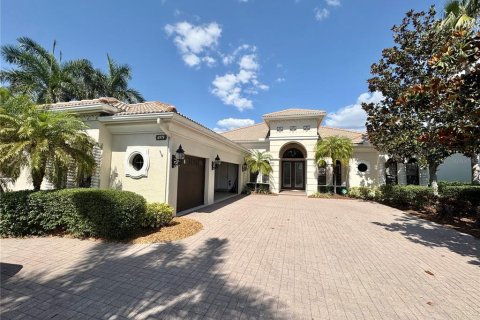 House in Lakewood Ranch, Florida 6 bedrooms, 389.54 sq.m. № 2233757 - photo 2