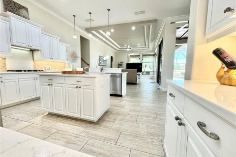 House in Lakewood Ranch, Florida 6 bedrooms, 389.54 sq.m. № 2233757 - photo 11
