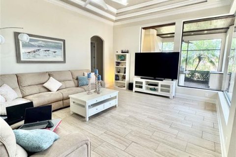 House in Lakewood Ranch, Florida 6 bedrooms, 389.54 sq.m. № 2233757 - photo 22