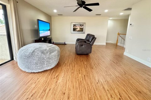 House in Lakewood Ranch, Florida 6 bedrooms, 389.54 sq.m. № 2233757 - photo 25