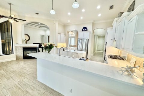 House in Lakewood Ranch, Florida 6 bedrooms, 389.54 sq.m. № 2233757 - photo 15