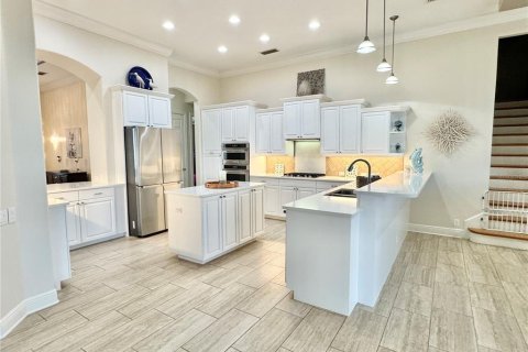 House in Lakewood Ranch, Florida 6 bedrooms, 389.54 sq.m. № 2233757 - photo 18