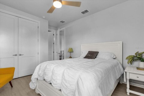Casa en venta en Four Corners, Florida, 5 dormitorios, 306.67 m2 № 1793422 - foto 23