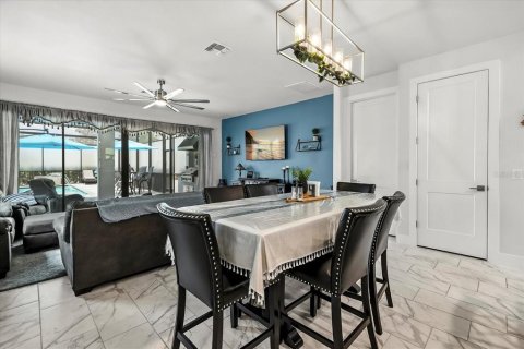 Casa en venta en Four Corners, Florida, 5 dormitorios, 306.67 m2 № 1793422 - foto 7