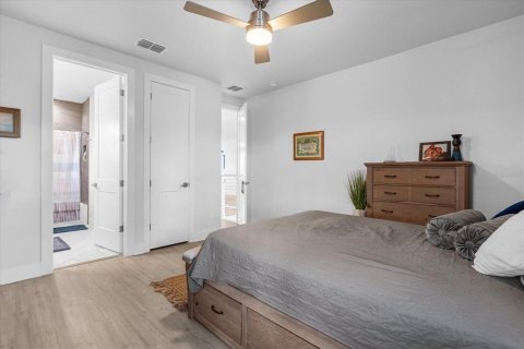 Casa en venta en Four Corners, Florida, 5 dormitorios, 306.67 m2 № 1793422 - foto 21