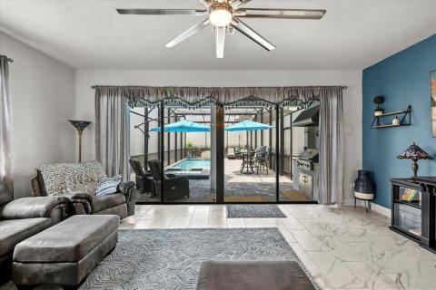 Casa en venta en Four Corners, Florida, 5 dormitorios, 306.67 m2 № 1793422 - foto 10