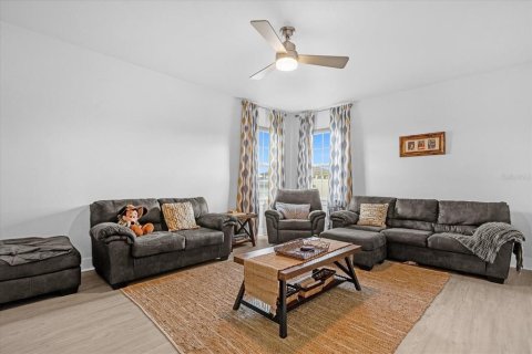 Casa en venta en Four Corners, Florida, 5 dormitorios, 306.67 m2 № 1793422 - foto 18