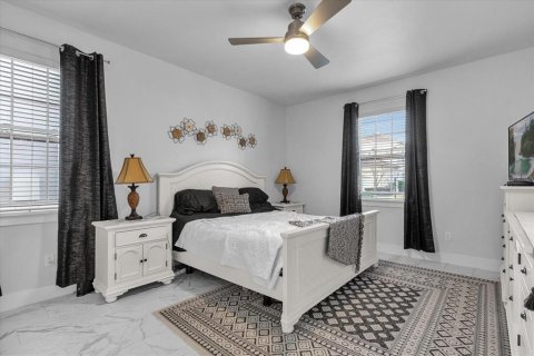 Casa en venta en Four Corners, Florida, 5 dormitorios, 306.67 m2 № 1793422 - foto 12