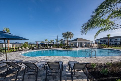 Condo in Mount Dora, Florida, 2 bedrooms  № 2380790 - photo 18