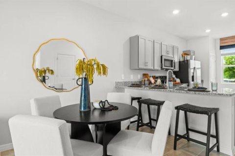 Condo in Mount Dora, Florida, 2 bedrooms  № 2380790 - photo 7