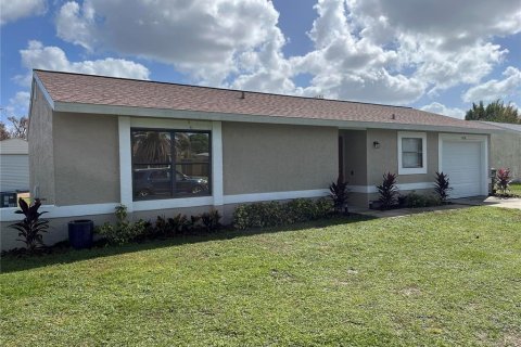 House in North Port, Florida 2 bedrooms, 85.84 sq.m. № 1427044 - photo 1