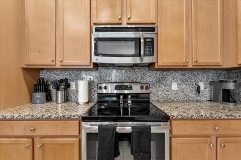Townhouse in Davenport, Florida 4 bedrooms, 182.09 sq.m. № 2373820 - photo 23