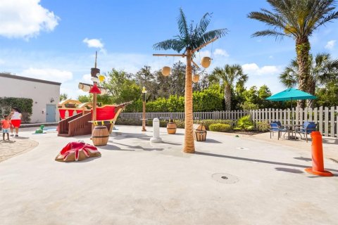 Townhouse in Davenport, Florida 4 bedrooms, 182.09 sq.m. № 2373820 - photo 8
