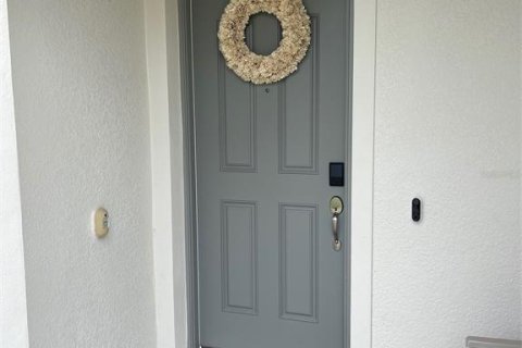 Townhouse in Davenport, Florida 4 bedrooms, 182.09 sq.m. № 2373820 - photo 2