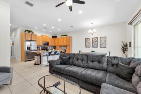 Townhouse in Davenport, Florida 4 bedrooms, 182.09 sq.m. № 2373820 - photo 28