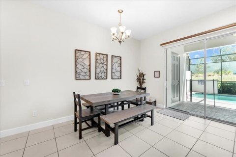 Townhouse in Davenport, Florida 4 bedrooms, 182.09 sq.m. № 2373820 - photo 29