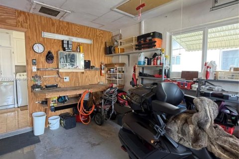 Casa en venta en Tamarac, Florida, 2 dormitorios, 74.88 m2 № 1982295 - foto 11