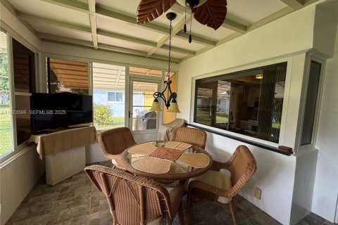 Casa en venta en Tamarac, Florida, 2 dormitorios, 74.88 m2 № 1982295 - foto 26