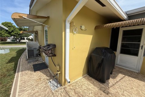 Casa en venta en Tamarac, Florida, 2 dormitorios, 74.88 m2 № 1982295 - foto 30
