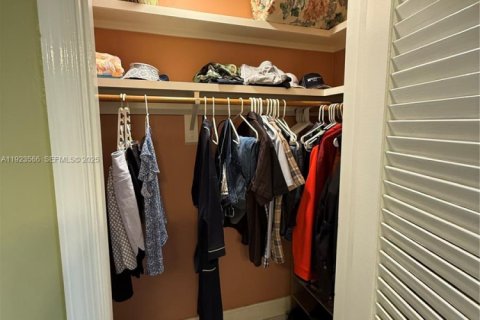 Casa en venta en Tamarac, Florida, 2 dormitorios, 74.88 m2 № 1982295 - foto 18