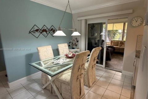 Casa en venta en Tamarac, Florida, 2 dormitorios, 74.88 m2 № 1982295 - foto 21