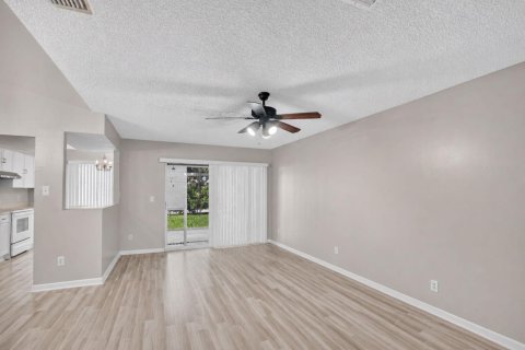 Adosado en alquiler en Boca Raton, Florida, 3 dormitorios, 129.51 m2 № 2244838 - foto 8