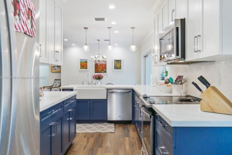 Villa ou maison à louer à Miami Lakes, Floride: 4 chambres, 144.28 m2 № 1973360 - photo 3