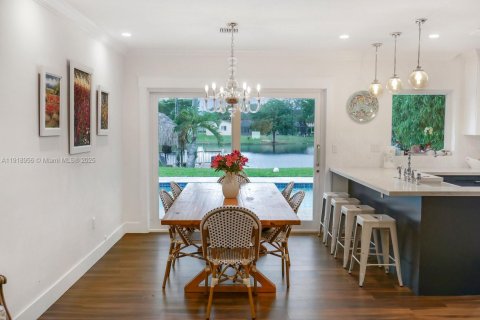 Villa ou maison à louer à Miami Lakes, Floride: 4 chambres, 144.28 m2 № 1973360 - photo 6