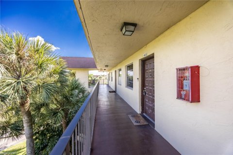 Copropriété à vendre à Lauderdale Lakes, Floride: 2 chambres, 93.09 m2 № 2393376 - photo 4