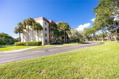 Copropriété à vendre à Lauderdale Lakes, Floride: 2 chambres, 93.09 m2 № 2393376 - photo 24