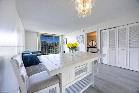 Copropriété à vendre à Lauderdale Lakes, Floride: 2 chambres, 93.09 m2 № 2393376 - photo 5