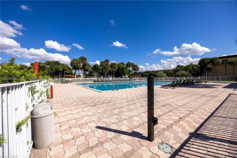 Copropriété à vendre à Lauderdale Lakes, Floride: 2 chambres, 93.09 m2 № 2393376 - photo 20