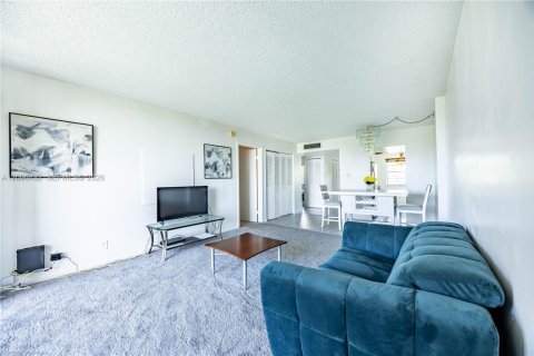 Copropriété à vendre à Lauderdale Lakes, Floride: 2 chambres, 93.09 m2 № 2393376 - photo 11