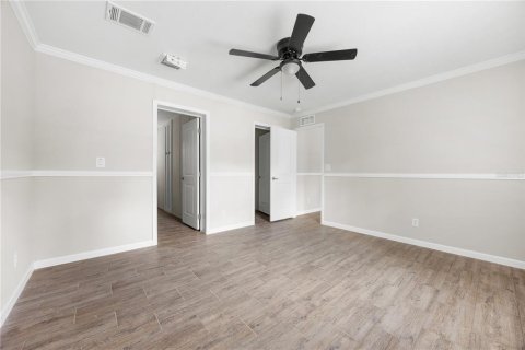 House in Fort White, Florida 3 bedrooms, 118.91 sq.m. № 2393824 - photo 21