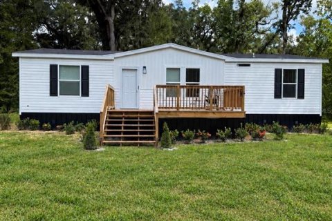 House in Fort White, Florida 3 bedrooms, 118.91 sq.m. № 2393824