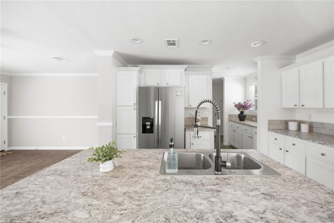 House in Fort White, Florida 3 bedrooms, 118.91 sq.m. № 2393824 - photo 16