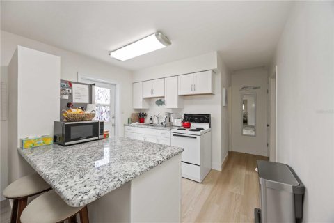 Hôtel, hôtellerie à vendre à Englewood, Floride: 294.87 m2 № 2424165 - photo 21