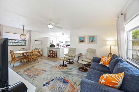 Hôtel, hôtellerie à vendre à Englewood, Floride: 294.87 m2 № 2424165 - photo 18