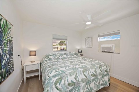 Hôtel, hôtellerie à vendre à Englewood, Floride: 294.87 m2 № 2424165 - photo 23