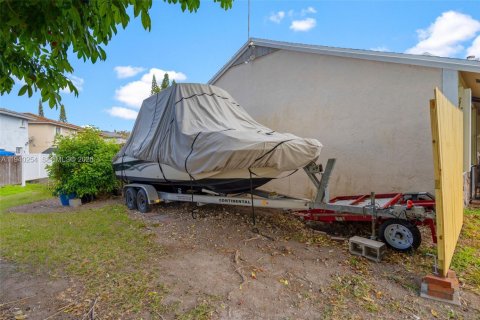 Villa ou maison à vendre à Homestead, Floride: 3 chambres, 103.12 m2 № 1997610 - photo 4