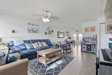 Villa ou maison à vendre à Homestead, Floride: 3 chambres, 103.12 m2 № 1997610 - photo 8