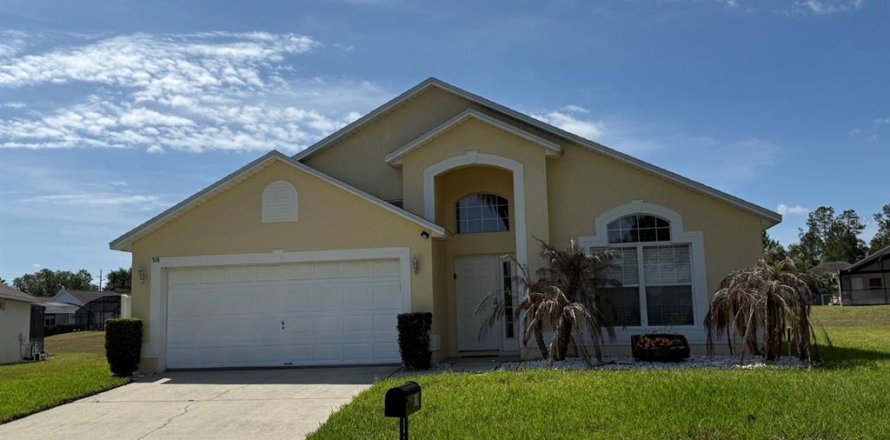 House in Davenport, Florida 4 bedrooms, 176.98 sq.m. № 2429398