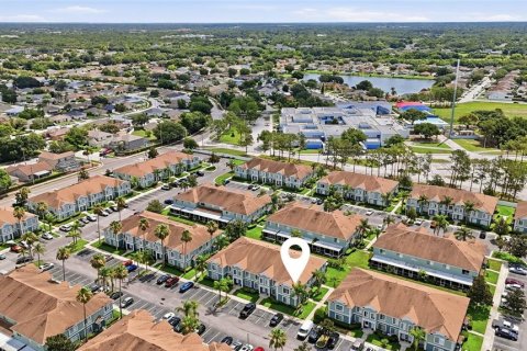Townhouse in Brandon, Florida 2 bedrooms, 109.44 sq.m. № 2157880 - photo 25