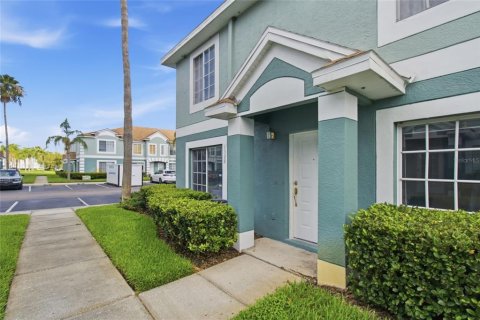 Townhouse in Brandon, Florida 2 bedrooms, 109.44 sq.m. № 2157880 - photo 22