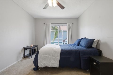 Townhouse in Brandon, Florida 2 bedrooms, 109.44 sq.m. № 2157880 - photo 16